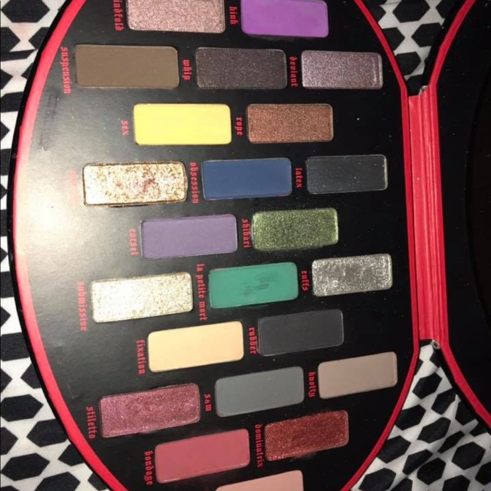 Kat Von D fetish pallet
